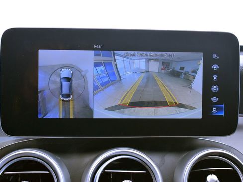 Used 2023 Mercedes-Benz GLC 300 4MATIC Coupe image 21