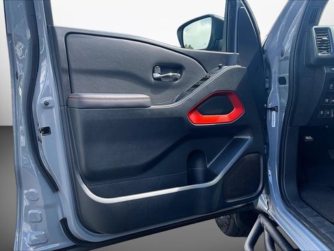 Certified 2023 Nissan Frontier PRO-4X w/ Pro Convenience Package AWD/4WD image 18