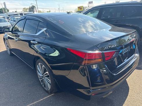 Certified 2025 Nissan Altima 2.5 SL FWD image 3