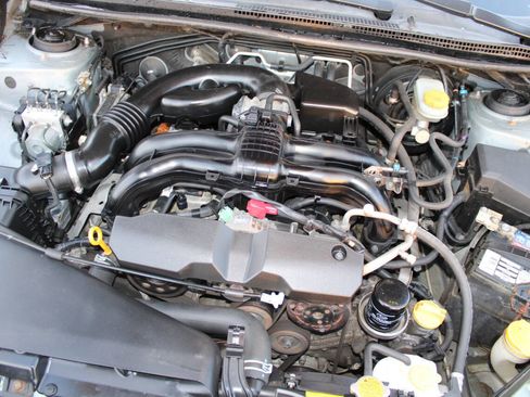 Used 2014 Subaru Impreza 2.0i Premium w/ All-Weather Package w/CVT image 24