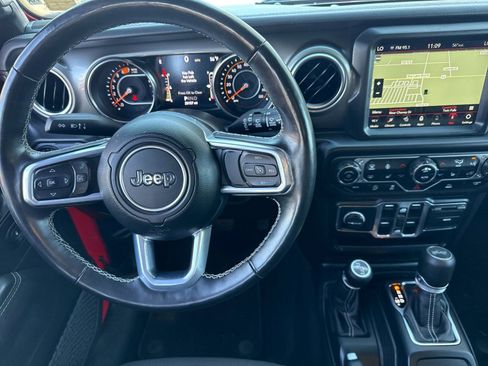 Used 2023 Jeep Wrangler Sahara w/ Cold Weather Group image 15