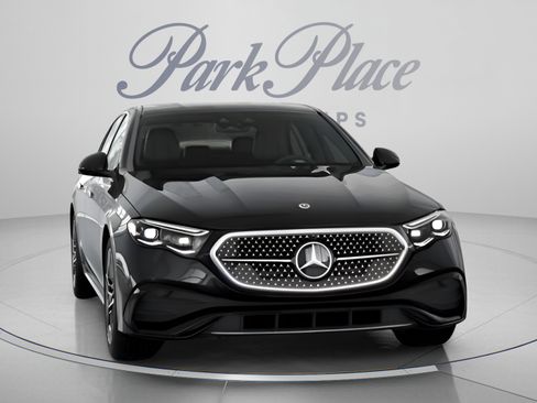 New 2026 Mercedes-Benz E 450 4MATIC Sedan image 33