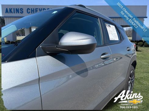 Certified 2025 Chevrolet TrailBlazer LT AWD/4WD image 8