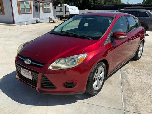 Used 2014 Ford Focus SE FWD image 1