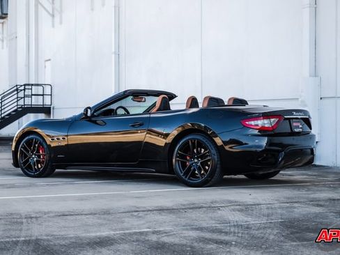 Used 2018 Maserati GranTurismo Sport image 38