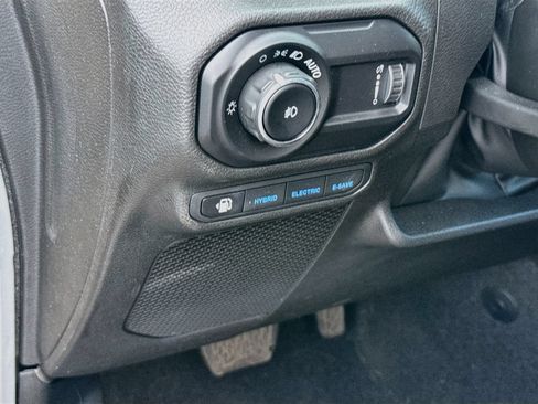 Used 2023 Jeep Wrangler Unlimited AWD/4WD image 11