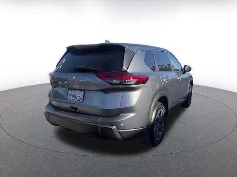 Used 2025 Nissan Rogue SV image 14