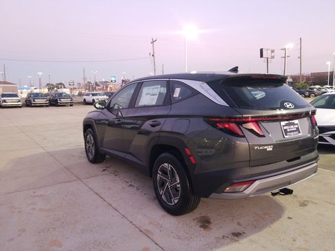 New 2026 Hyundai Tucson Blue SE w/ Tow & Go Package AWD/4WD image 5