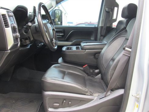 Used 2015 Chevrolet Silverado 2500 LT w/ Z71 Package, Off-Road AWD/4WD image 11