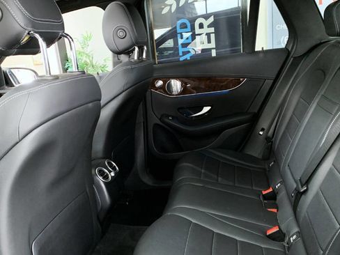 Used 2018 Mercedes-Benz GLC 300 4MATIC image 11