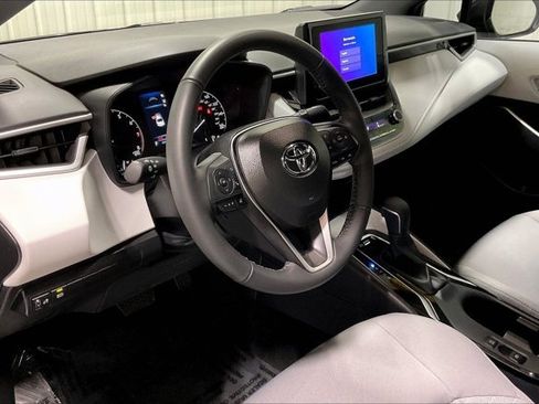 Certified 2025 Toyota Corolla SE FWD image 15