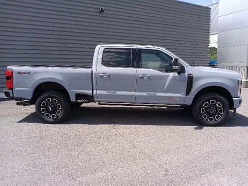 New 2026 Ford F250 Platinum AWD/4WD image 2