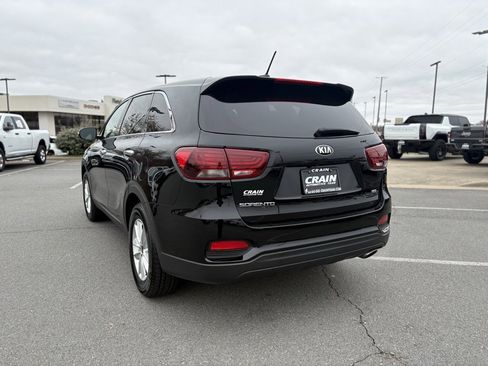 Used 2019 Kia Sorento LX image 5