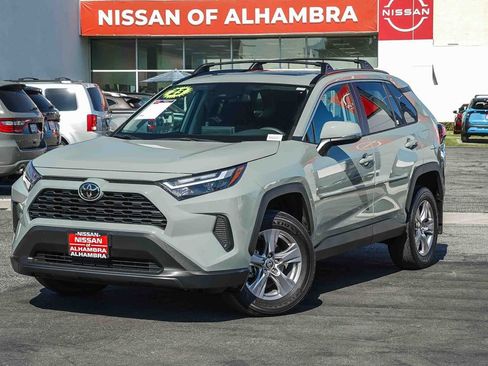 Used 2023 Toyota RAV4 XLE w/ Convenience Package FWD image 2