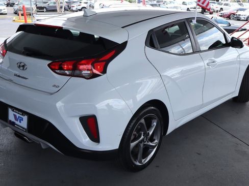 Used 2020 Hyundai Veloster 2.0 image 5