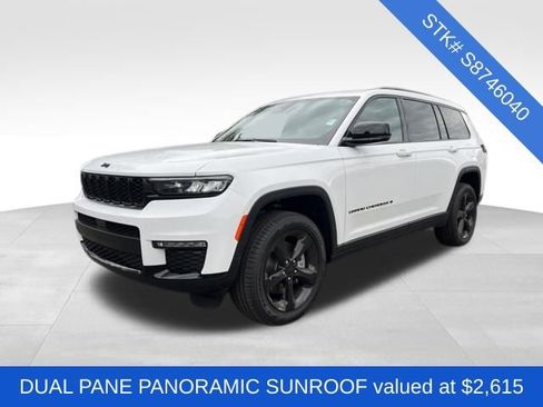 Used 2025 Jeep Grand Cherokee L Limited w/ Black Appearance Package image 3