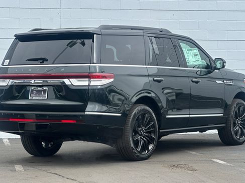 New 2024 Lincoln Navigator Black Label image 3