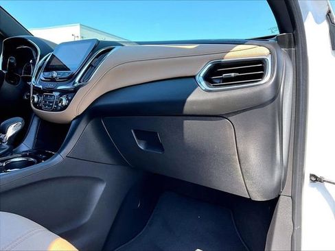 Used 2022 Chevrolet Equinox Premier AWD/4WD image 13