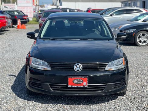 Used 2011 Volkswagen Jetta SE FWD image 3