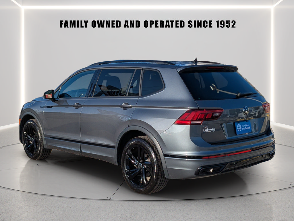 Certified 2023 Volkswagen Tiguan SE R-Line FWD image 4