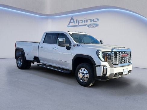Used 2024 GMC Sierra 3500 Denali w/ Denali Reserve Package image 7