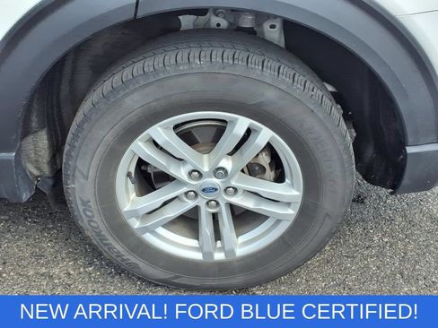 Certified 2023 Ford Explorer XLT w/ Equipment Group 202A AWD/4WD image 27