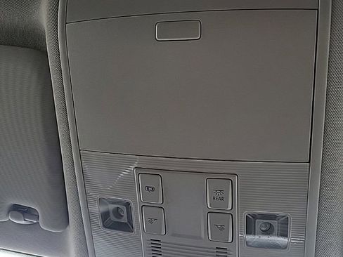 Certified 2023 Volkswagen Atlas SE AWD/4WD image 12