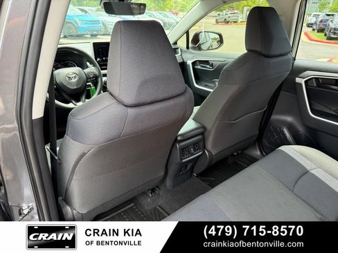 Used 2025 Toyota RAV4 LE AWD/4WD image 26