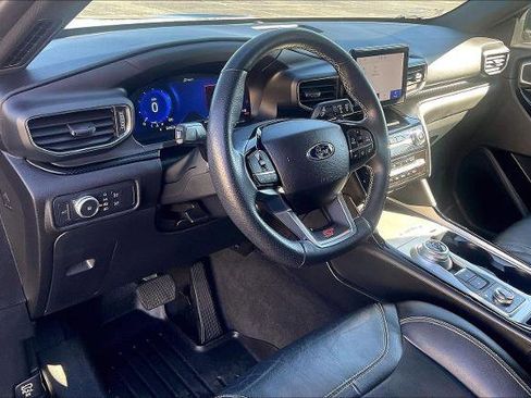 Certified 2022 Ford Explorer ST w/ ST Street Pack image 15