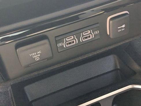 New 2026 Jeep Grand Wagoneer L 2WD image 24