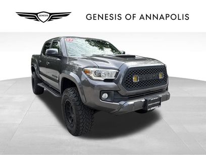 Used 2017 Toyota Tacoma TRD Sport w/ Tow Package (A/T)