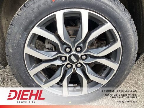 Used 2021 Cadillac XT6 Sport w/ LPO, Floor Liner Package AWD/4WD image 9