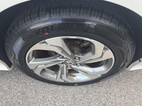 Used 2018 Honda Accord EX-L image 32
