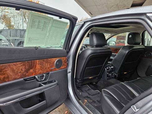 Used 2015 Jaguar XJ L Portfolio image 34