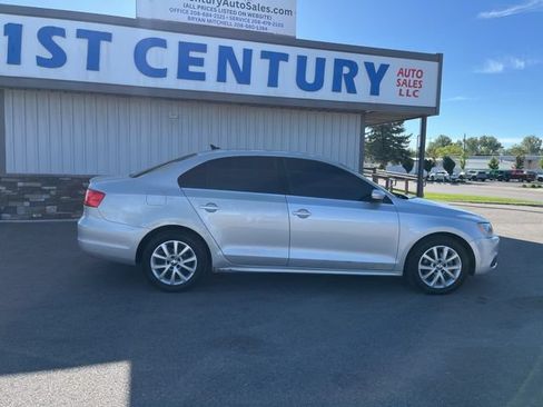 Used 2013 Volkswagen Jetta SE FWD image 29