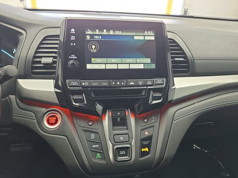 Certified 2024 Honda Odyssey Sport image 21