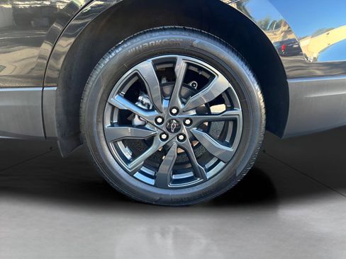 Used 2022 Chevrolet Equinox RS w/ Infotainment Package image 8