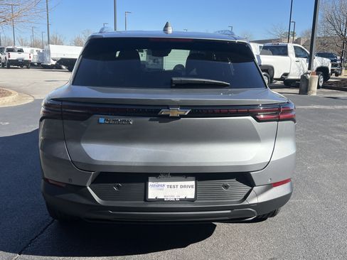 New 2026 Chevrolet Equinox EV LT image 42