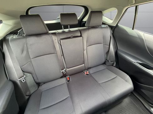 Used 2021 Toyota Venza LE image 18