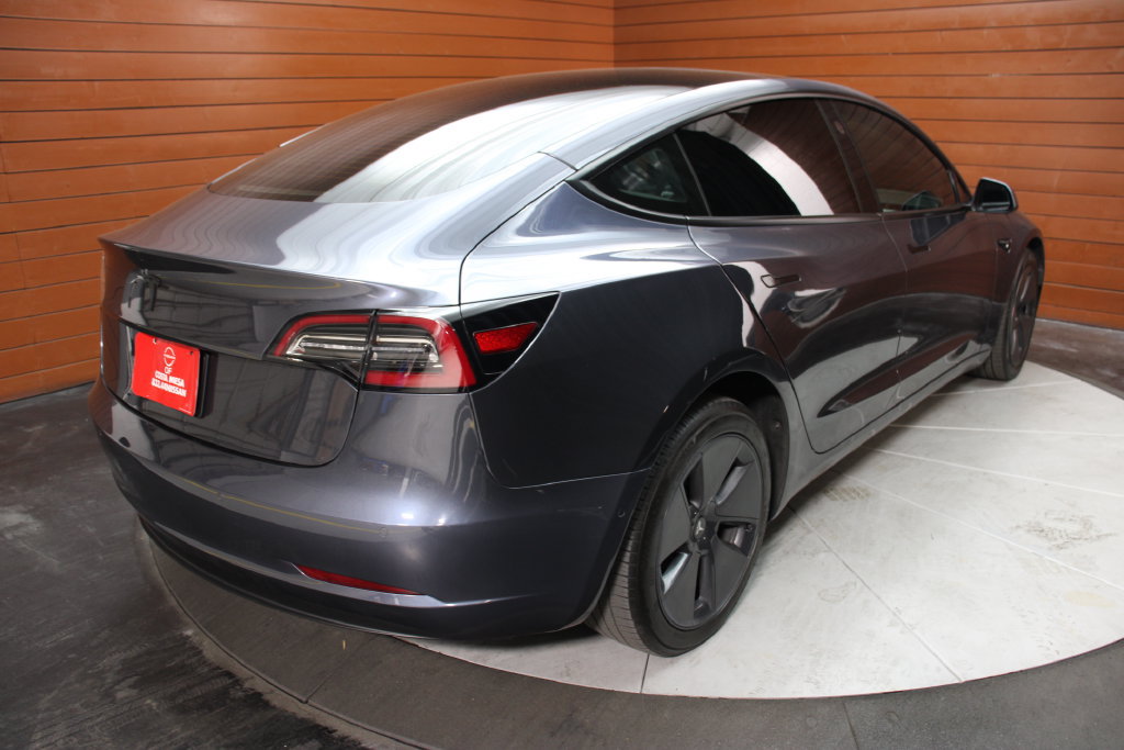 Used 2021 Tesla Model 3 Standard Range Plus RWD image 4