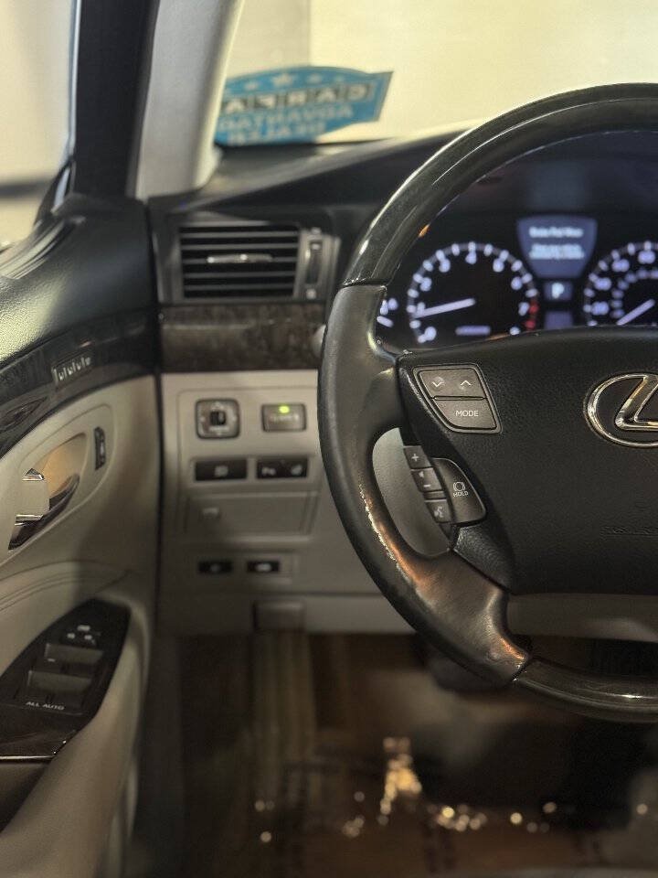 Used 2008 Lexus LS 460 RWD image 12