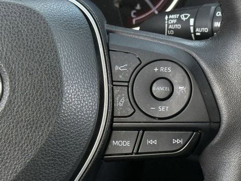 Used 2023 Toyota RAV4 XLE Premium FWD image 15