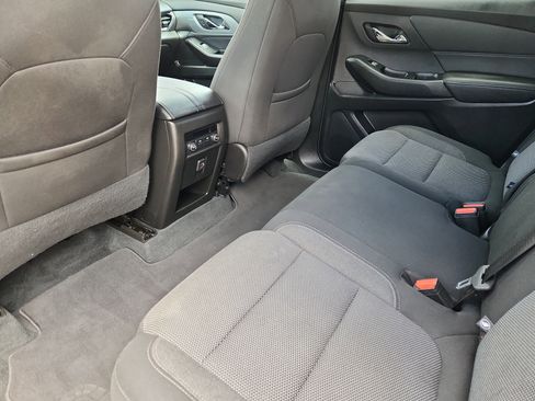 Used 2023 Chevrolet Traverse LT AWD/4WD image 15