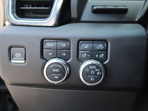 Used 2023 GMC Sierra 1500 Denali w/ Denali Reserve Package AWD/4WD image 18