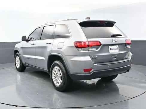 Used 2020 Jeep Grand Cherokee Laredo image 4