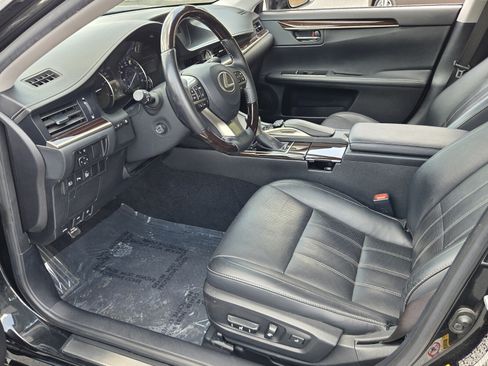 Used 2016 Lexus ES 350 w/ Luxury Package w/Wood Trim FWD image 13