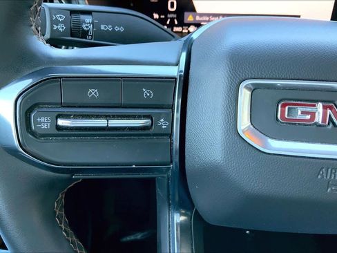 Used 2024 GMC Canyon AT4 image 23