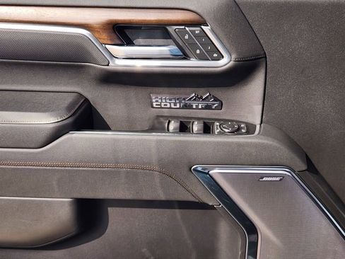 New 2026 Chevrolet Silverado 1500 High Country w/ High Country Premium Package image 17