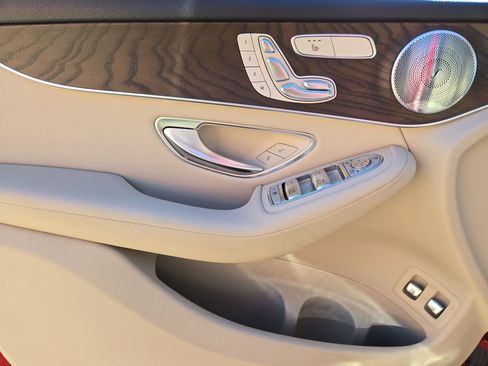 Used 2019 Mercedes-Benz GLC 350e 4MATIC image 15