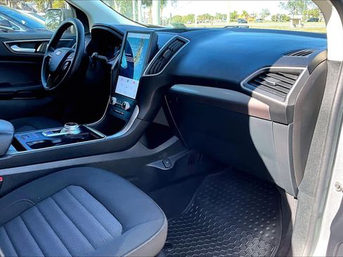 Used 2022 Ford Edge SE AWD/4WD image 19